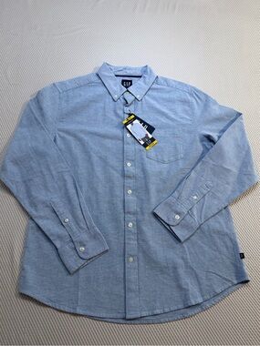 NWT GAP Oxford Button Down Shirt Men’s Medium Light Blue Classic Preppy